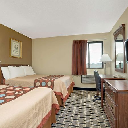 Super 8 By Wyndham Melrose Hotel Buitenkant foto