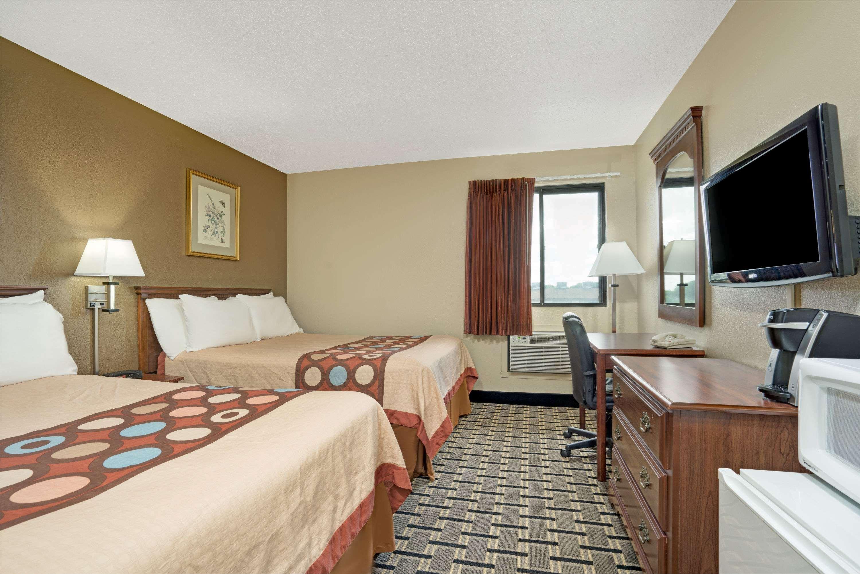 Super 8 By Wyndham Melrose Hotel Buitenkant foto